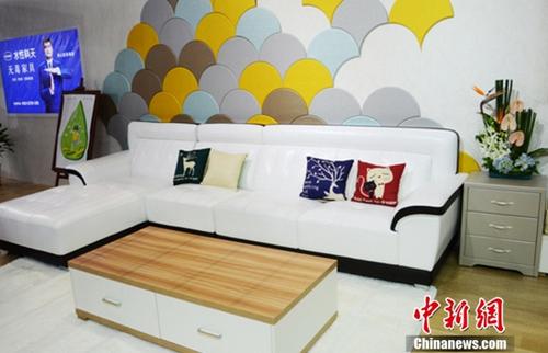 科技创新助产业升级 水性科天无毒家具亮相建