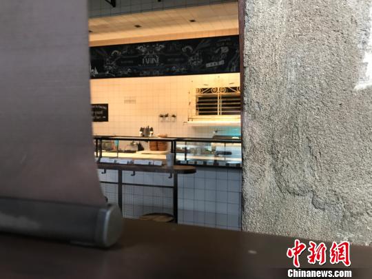面包店Farine武康路店已经暂停营业。 王子涛 摄
