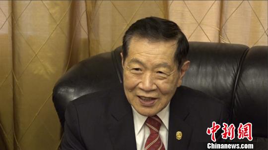 图为有“当代福尔摩斯”之称的美籍华裔刑事鉴识专家李昌钰。 张传明 摄