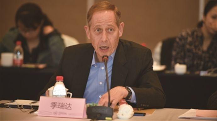 中国人在美国的收入_美国亚洲协会会长施静书：中美都存在中等收入群体焦虑