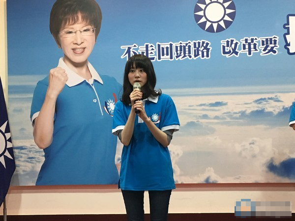 被誉为“正妹里长”的林京玲是台中最年轻里。（图片来源：台湾“东森新闻云”）