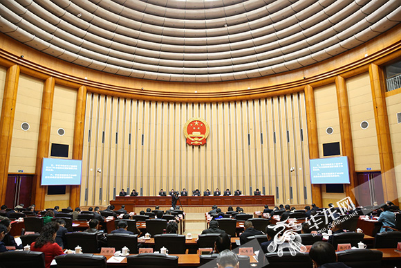 加强对大气污染行为社会监督 今后市民举报或