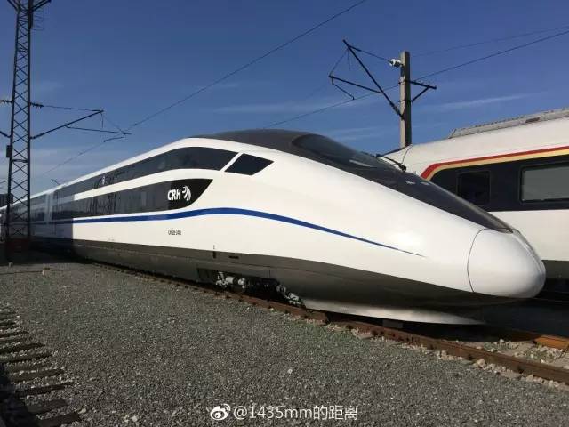 【新车】我国首款纵向布局"双层"卧铺动车组下线
