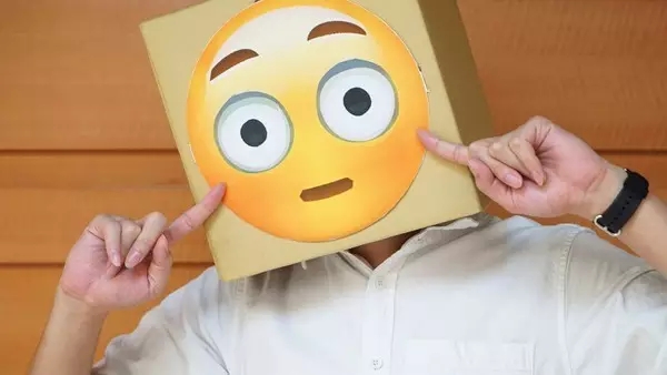 猜成语喜怒哀乐是什么成语_看图猜成语四个表情是什么成语答案解析(2)