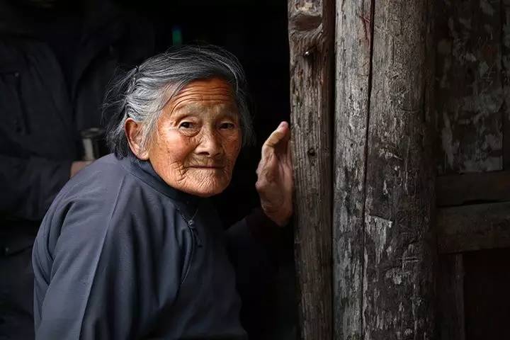 趁还在,好好爱|视觉中国|掌上明珠|丁丁