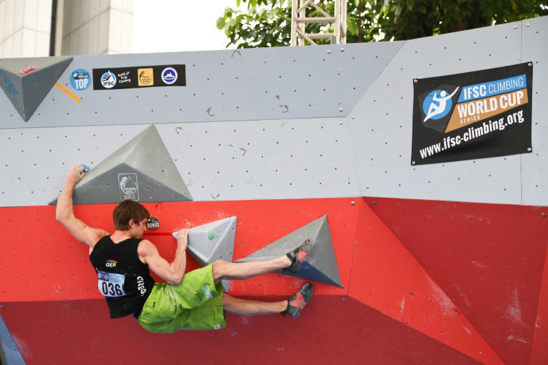 国际攀岩大咖集聚重庆 下月去九龙坡欣赏岩壁