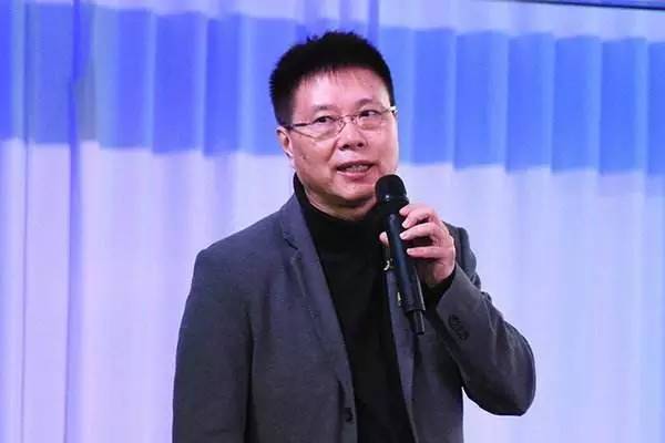 庆富豪尹明善退休:长子玩豪车出名 女儿持股近