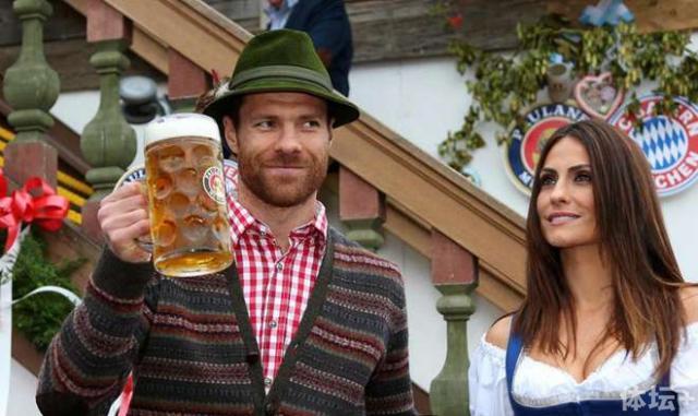 阿隆索退役后当拜仁体育主管？八成球迷支持