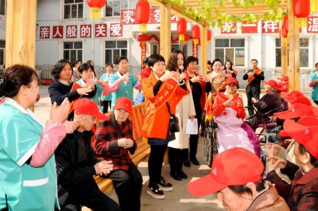 [山西]大同公路分局青年志愿者走进养老院开展
