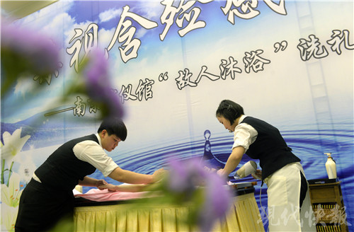 在鲜花音乐中让逝者美丽归去 南京殡仪馆推出