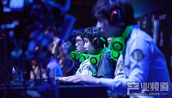 LOL职业选手有多难?200人求职EDG只留5人_