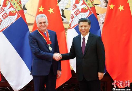 习近平同塞尔维亚总统会谈:推动中塞全面