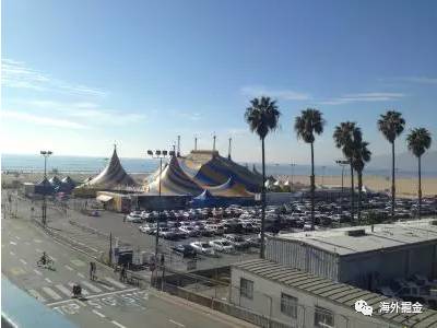 香港中产阶级收入_媒体称中国已有数亿中产阶级有条件成为高收入国家(2)