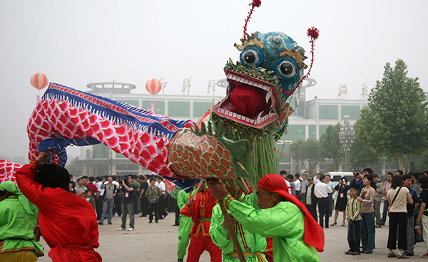 河北雄安新区探路:对标深圳浦东 庄稼地里建新