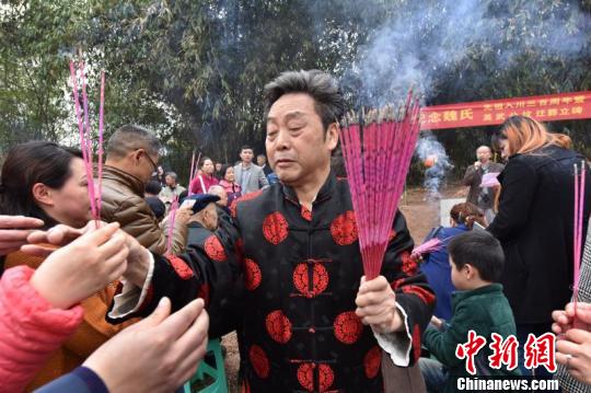 氏族人口_李氏族徽图片(3)