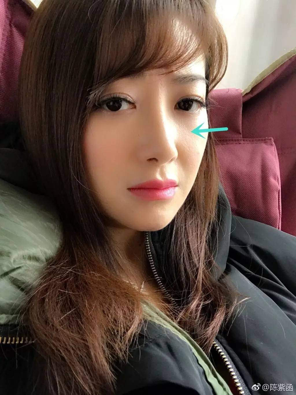 为啥景甜的脸看起来就很贵,柳岩却总是自带塑