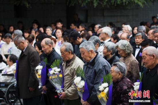 4月4日,南京举行“清明祭”仪式告慰大屠杀死难者。泱波 摄