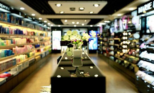 化妆品集合店颓势 娇兰佳人却扬言3年后开800