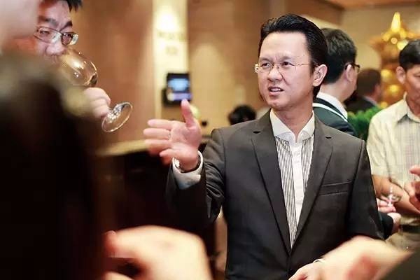 从裸辞到赢得70%东南亚市场,他何以打动世界