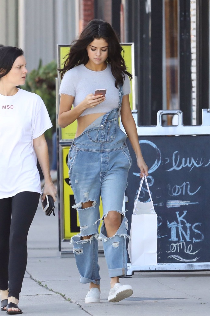 Selina gomez,Selena Gomez 如今的selena gomez又瘦又美又时髦,ins粉丝1.