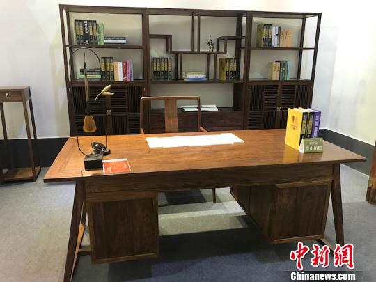 “新中式”家具 奚金燕 摄