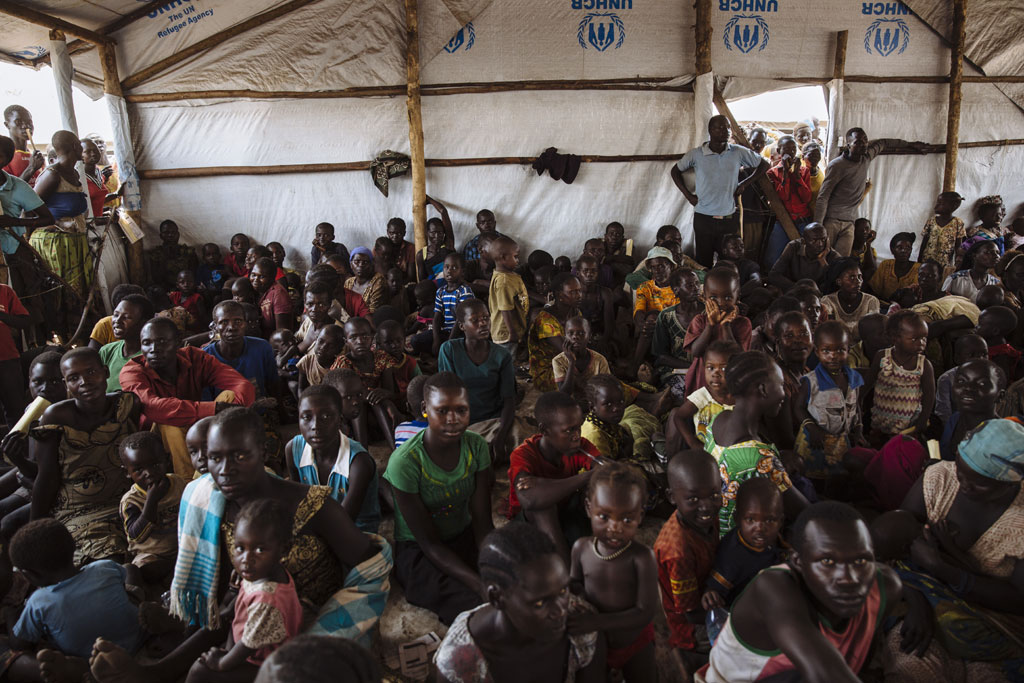 寻求在邻国进行难民注册的南苏丹难民。Photo: UNHCR/David Azia