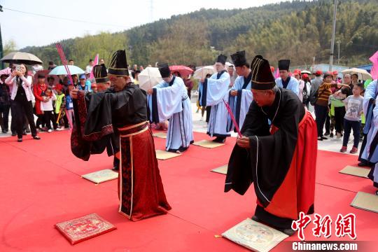 图为农耕祭活动。 赖好 摄
