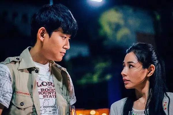 《滚石爱情故事》:平而不丧的台味清新