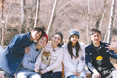 《向往的生活》谢娜赵丽颖再欢聚 黄磊何炅搭