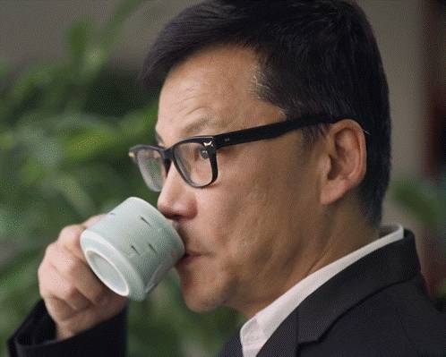 【泪目】为母治病,90后快递小哥负重前行.看完