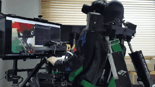 土豪玩家砸17万打造vr游戏平台