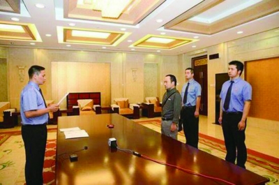 65号红通归国前沦落到租地下室|拆迁|没收|补