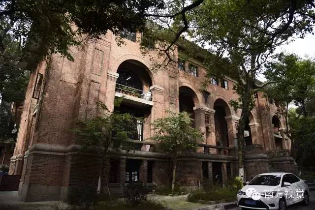 中山大学南校园突然全面封校,外人勿入!网友吵