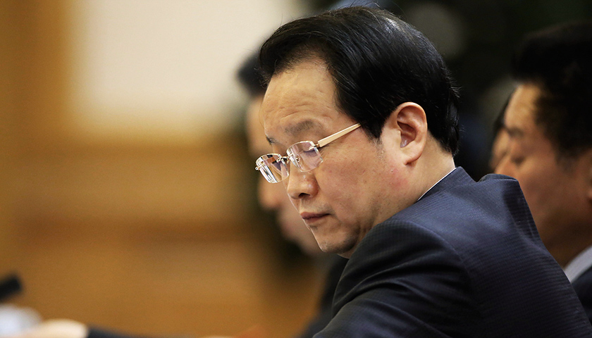 李克强称对金融腐败要严惩不贷 保监会主席项