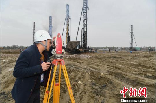 图说:格罗方德Fab11项目施工现场。成都高新区供图