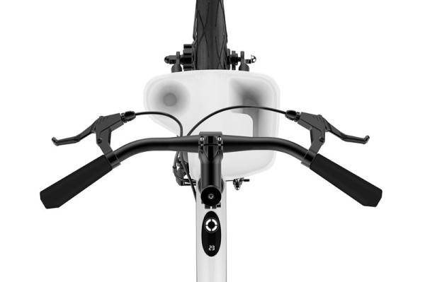Splinlister在2015年推出的黑白相间最新款智能无桩单车。