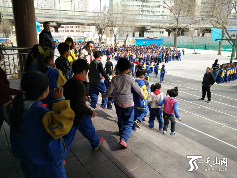 突发地震 乌鲁木齐市第三十一小学及时落实校园安全预案