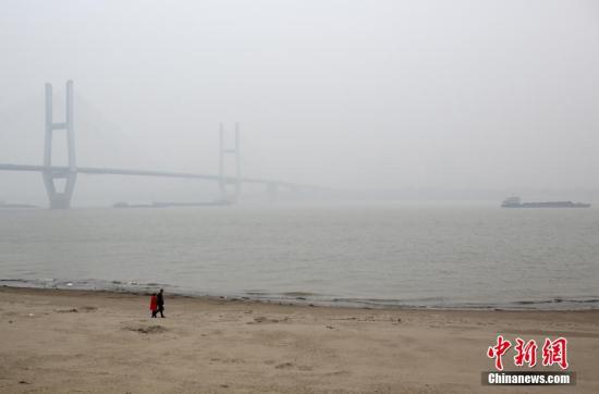 资料图：长江武汉段。中新社记者 张畅 摄