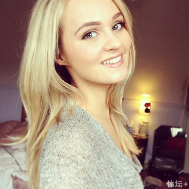 ڳƵս׻֮ һЩŮͼƬ