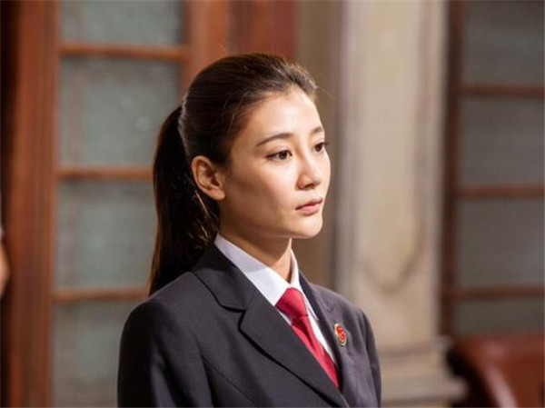 人民的名义女演员私下竟如此性感火辣!林华华陆亦可张宝宝钟小艾胡静扮演者谁最美?
