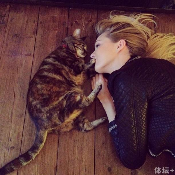 ڳƵս׻֮ һЩŮͼƬ