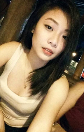 21岁火辣女老师秒杀家长眼球，床伴却是超过30cm蟒蛇。（图片来源：台湾“东森新闻”）&nbsp;
