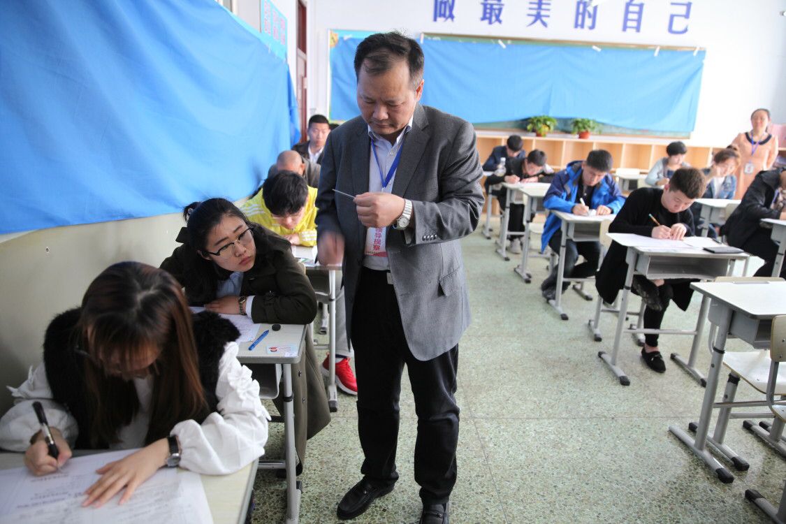 局]省市教育部门领导巡查高等教育自学考试工