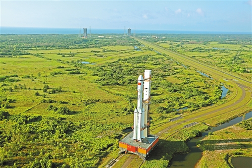 天舟一号货运飞船垂直转运成功|货运飞船|天舟一号|运载火箭_新浪新闻