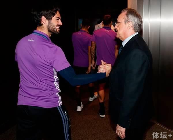 伊斯科庆祝手势遭球迷竖中指?哑语背后的祝福