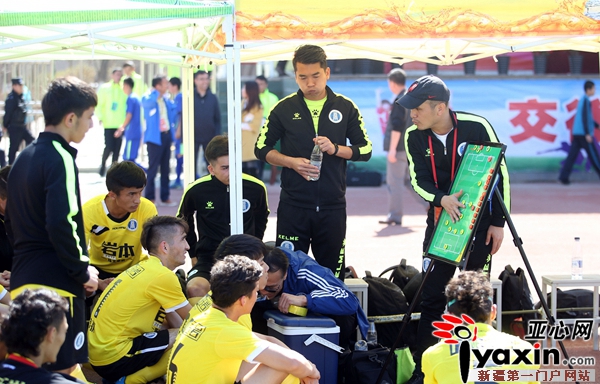 首届全国内高班校园足球比赛总决赛开赛