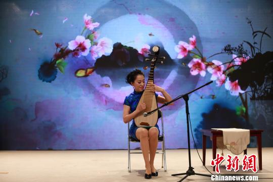 国学为底,琵琶为韵,当日晚,一场音乐与哲学的跨界"讲""演"与