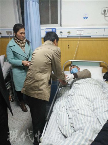 暖!家族亲友患重病 宗亲微信群凑出3.5万元救命