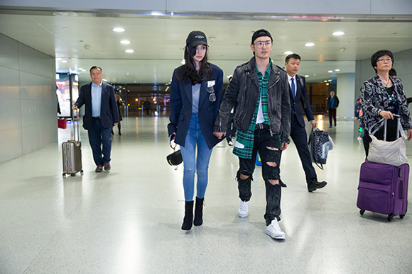 baby复工看不出生过娃 透露将搭黄轩首演时装戏|时装戏|复工|黄轩_新浪新闻