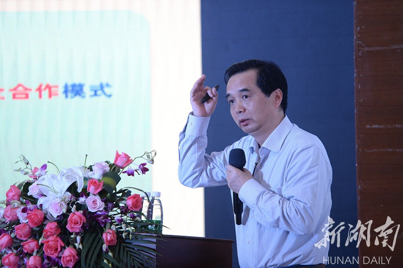 中惠董事长_云联惠董事长黄明(3)